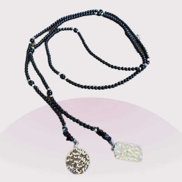 Silpada Onyx Lariat Necklace N1467
41” Inches long - Picture 3 of 7